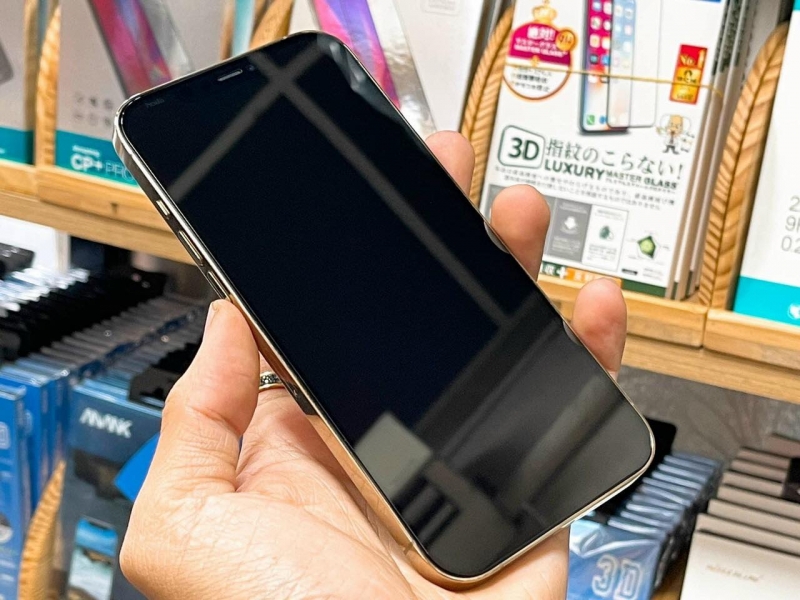 Kính Cường Lực iPhone 12 Pro Max Hoda Sapphire Chính Hãng chất liệu kính sapphire đạt chứng chỉ GIA phủ lớp nano chống dầu, chống vân tay,cảm ứng nhạy cảm giác dán như không dán